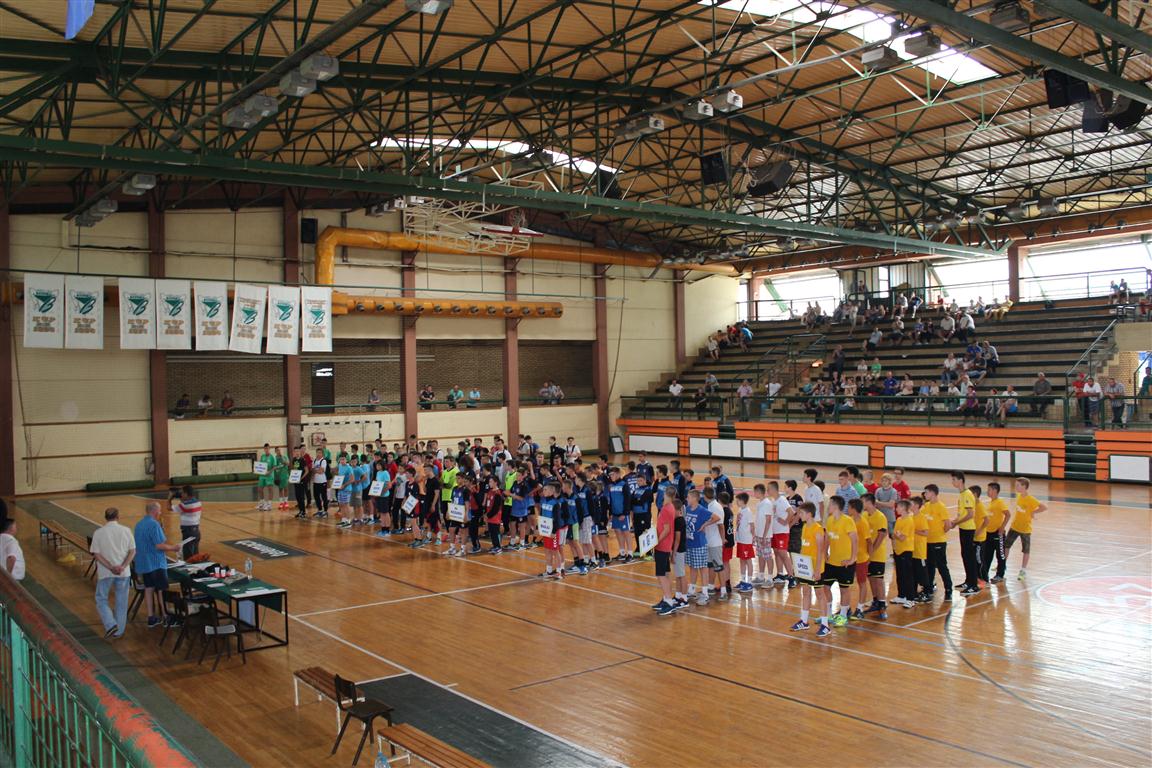 FOTO: U KSC “Mladost” otvorena završnica rukometnog prvenstva BiH za mlade kadete
