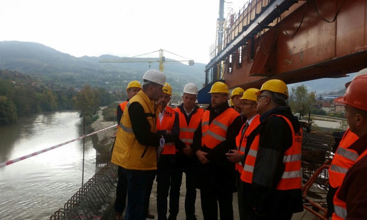 Ministar Jusko obišao gradilište autoputa na Drivuši kod Zenice
