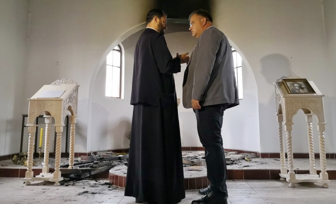 Ivanić posjetio oskrnavljenu crkvu kod Visokog: Ovo je veliki pritisak na malobrojne Srbe u FBiH