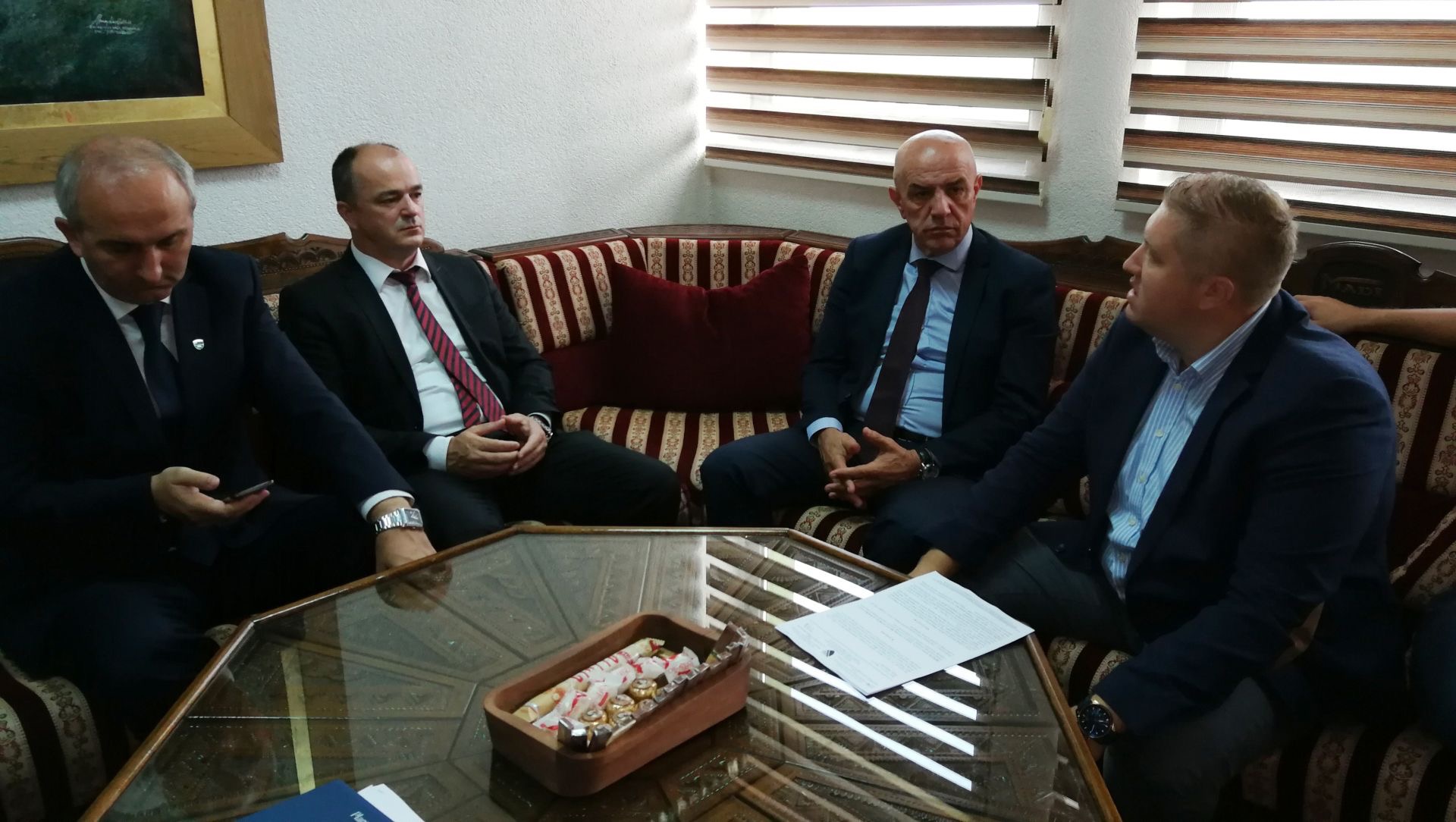Premijer Galijašević i ministar Smajić posjetili Mesnu industriju “Madi” u Tešnju