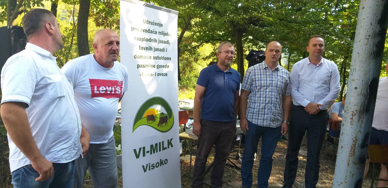Udruženje proizvođača mlijeka VI MILK Visoko: Druženje članova u povodu završetka radova  na našim poljima