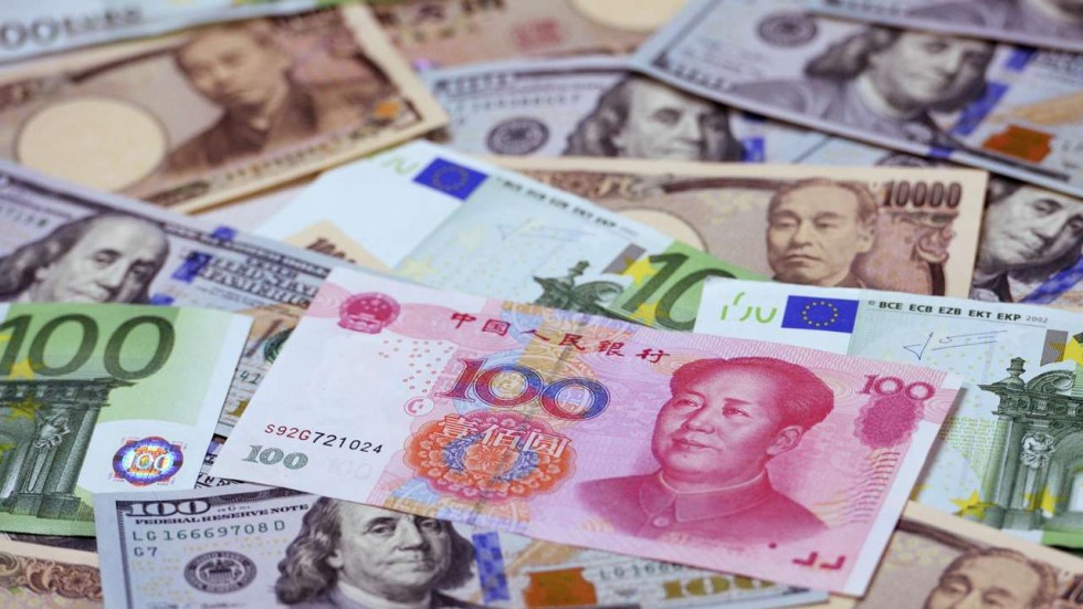 Yuan pao na desetogodišnji minimum prema dolaru