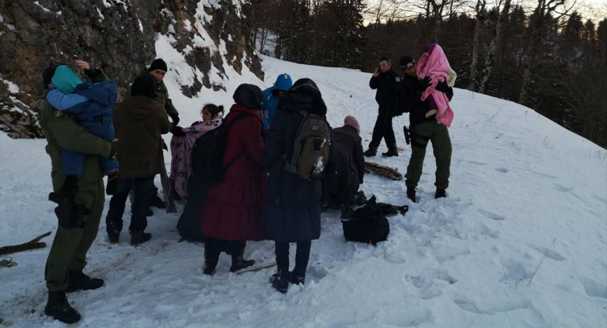 Spašeni migranti na području planine Plješevica: Vidno pothlađeno šestero djece