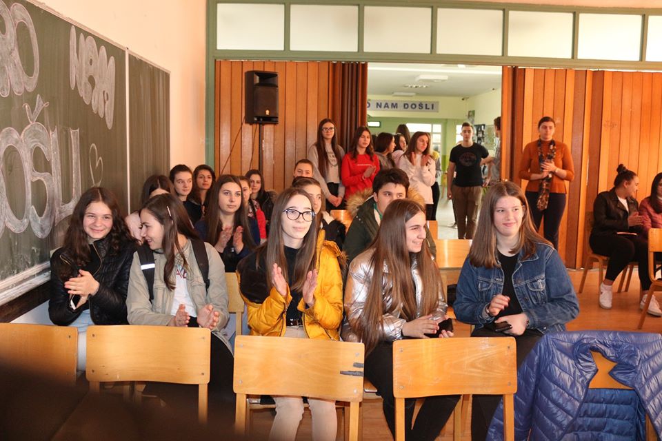 U Gimnaziji “Visoko” upriličen Dan otvorenih vrata: Učenicima osnovnih škola predstavljen rad škole