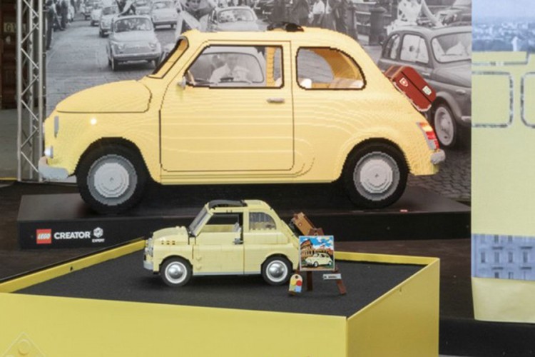 Originalni Fiat 500 od LEGO kockica