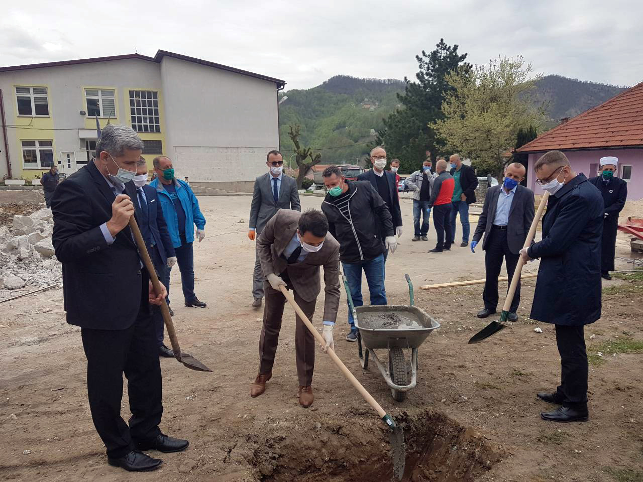 Položen kamen temeljac: Škola u Željeznom Polju dobija novu fiskulturnu dvoranu