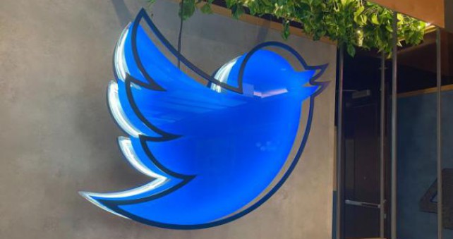 Twitter blokira poruke o teorijama zavjere vezane za 5G