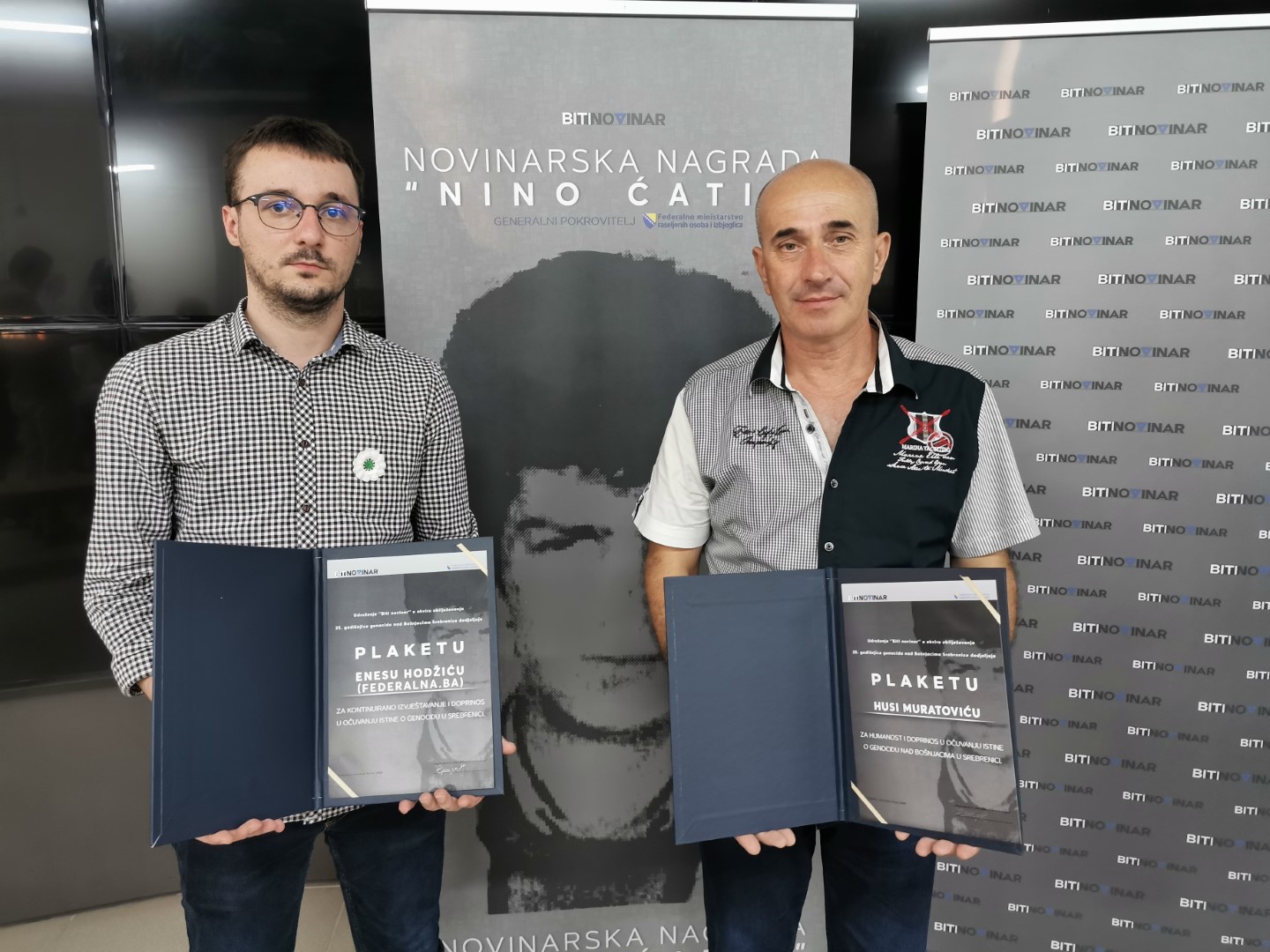 Visočani Huso Muratović i Enes Hodžić dobitnici specijalnih plaketa ‘Nino Ćatić’ za očuvanje istine o genocidu u Srebrenici