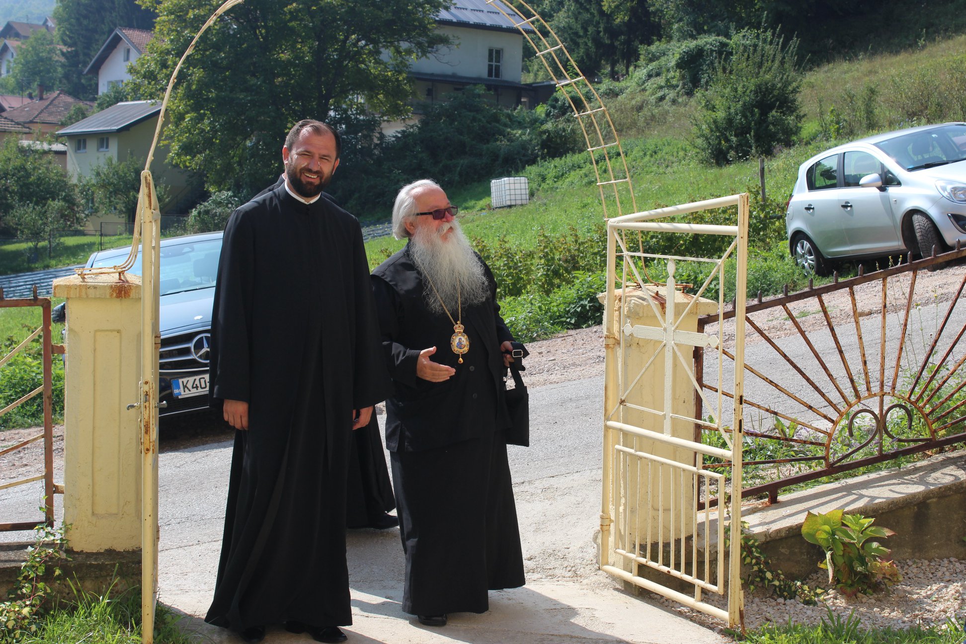 (FOTO+VIDEO) Mitropolit dabrobosanski Hrizostom posjetio Hram sv. Prokopija u Visokom