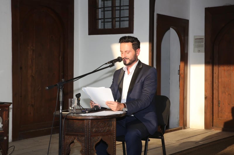 Neno Murić održao predavanje i interpretirao sevdalinke u Svrzinoj kući u Sarajevu