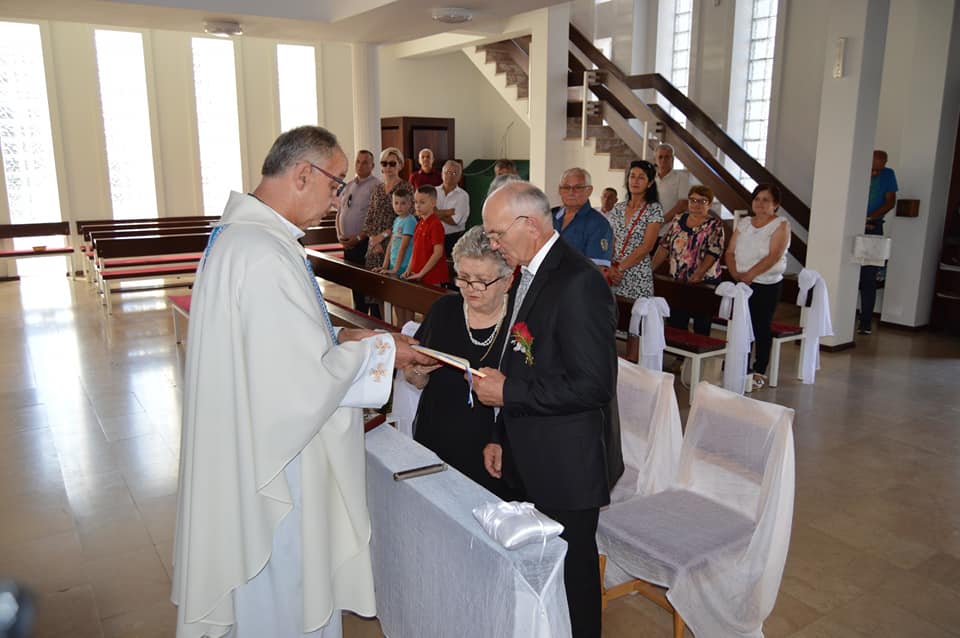 Katica i Marijan Antunović iz Maglaja proslavili 50 godina braka