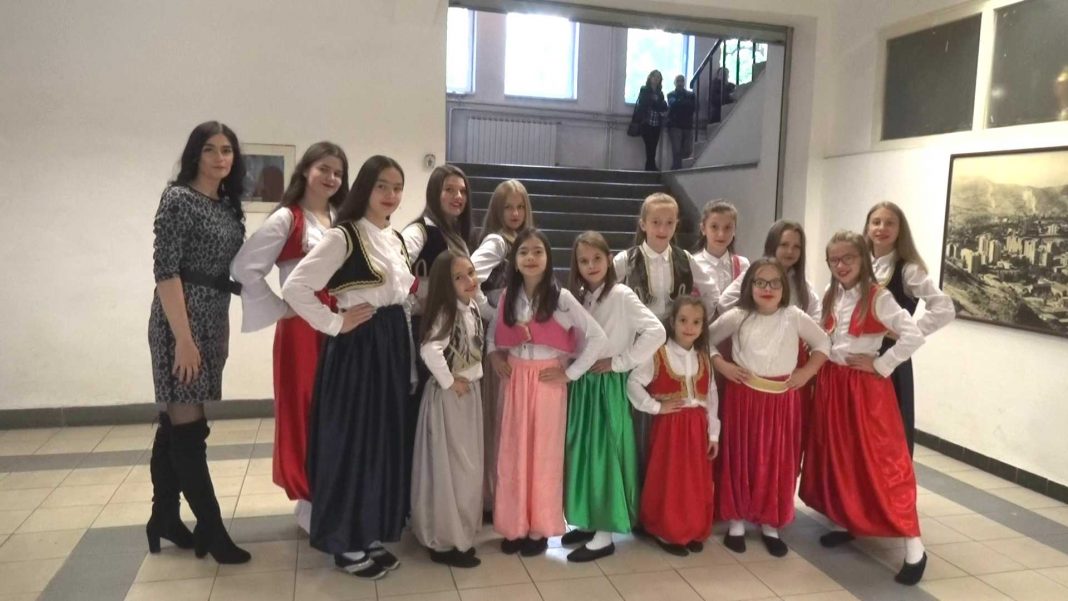 U Zenici održani 6. folklorni susreti djece i mladih „Sitno kolo okolo“