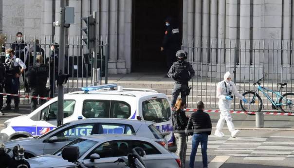 ‘Šokirani’ čelnici EU osudili napade u Francuskoj