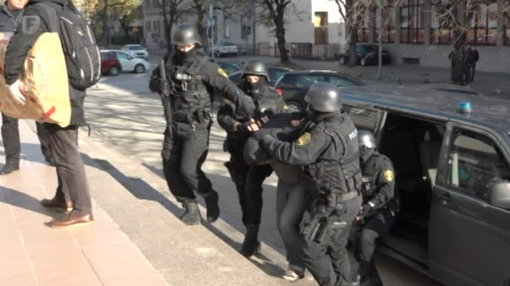 Pretresi u Mostaru, uhapšeno sedam osoba