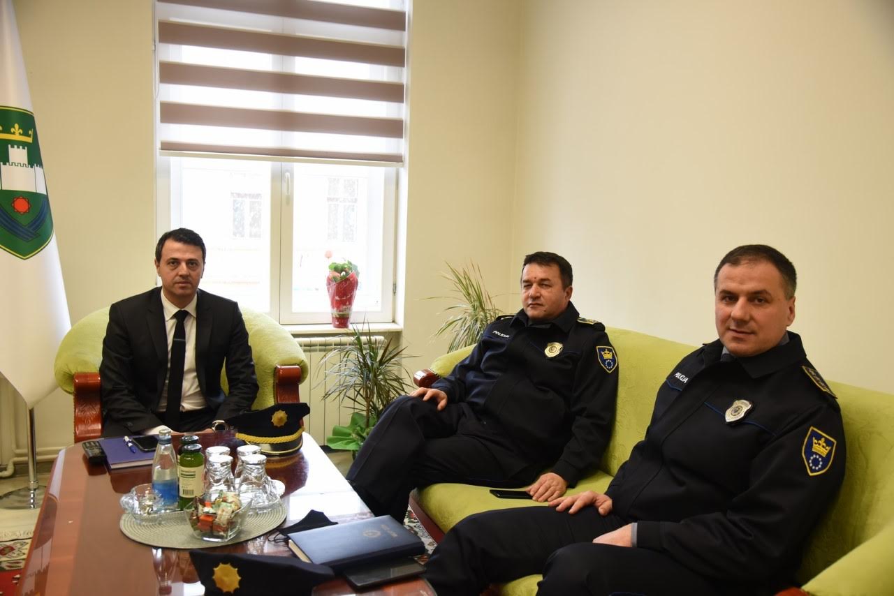 Gradonačelnik Mirza Ganić ugostio načelnika PU II i komandira PS Visoko: Sigurnost građana na prvom mjestu