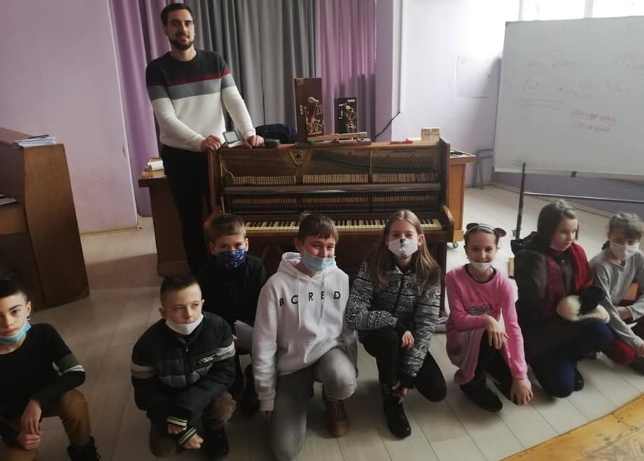 Visočki pijanista Bartolomej Stanković gostovao u školi u Vitezu