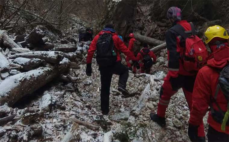 Kakanjski GSS imao posla: S nepristupačnog terena spasili zarobljenog planinara