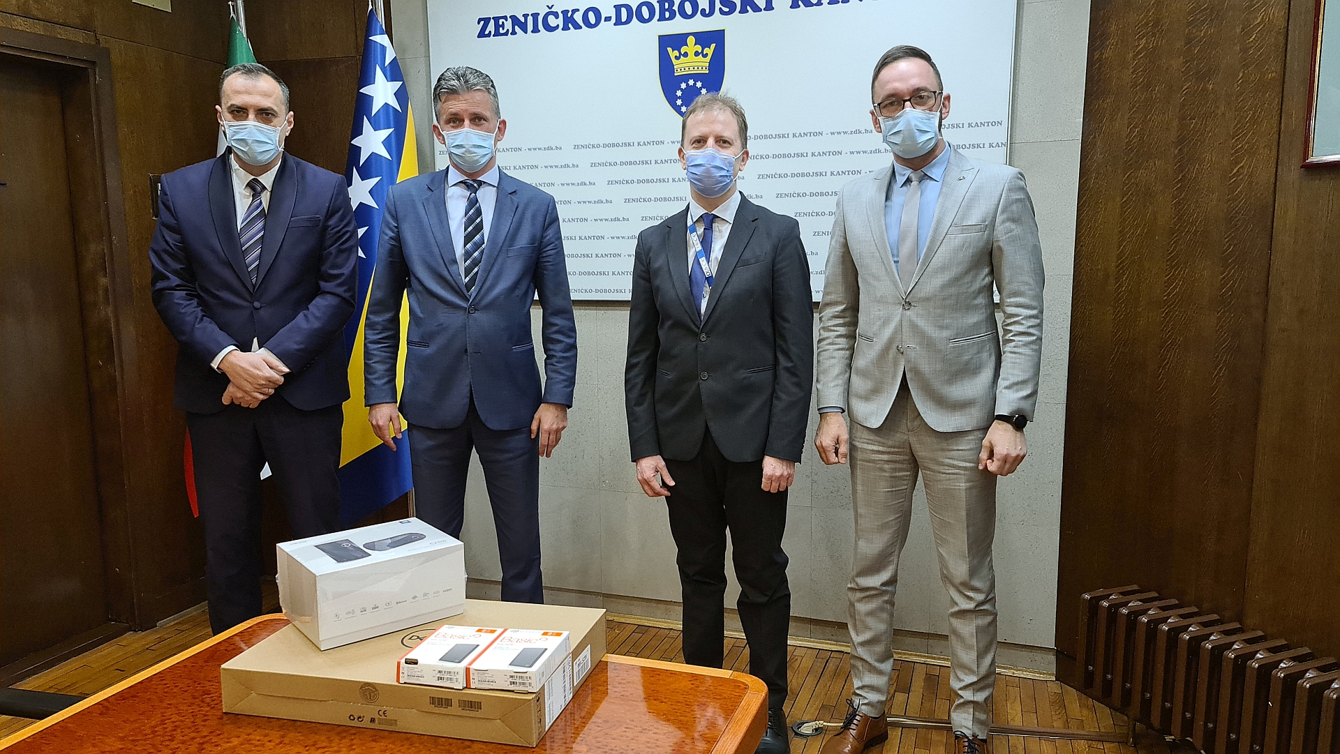 Misija OSCE-a u Bosni i Hercegovini donirala tehničku opremu Timu za prevenciju i borbu protiv korupcije ZDK