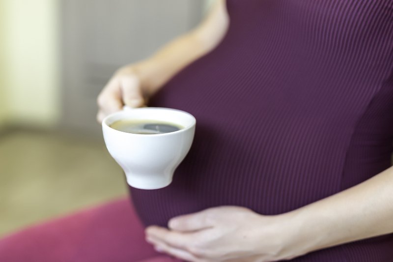 Kontrolišite unos kofeina u trudnoći, preporučljivo 200 mg dnevno