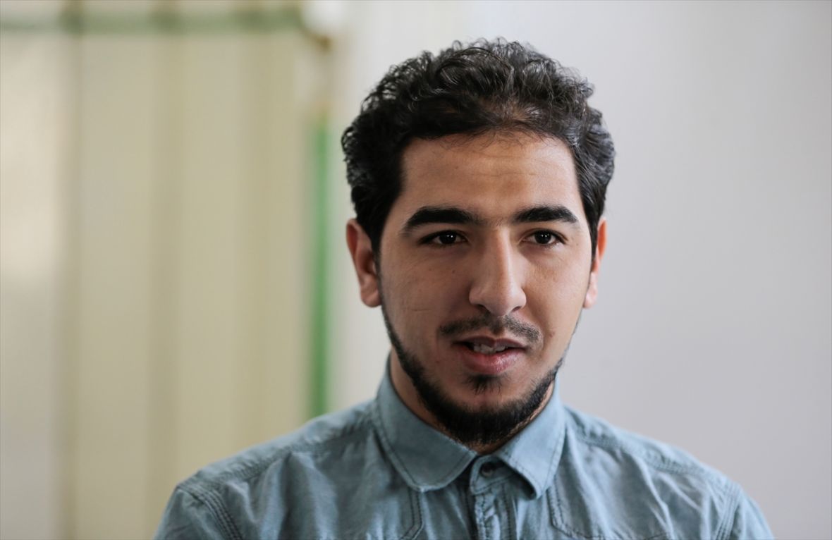 Hafiz iz Maroka Zekeriyah Arif uči ezan i pomaže u brizi o džamiji u Sarajevu