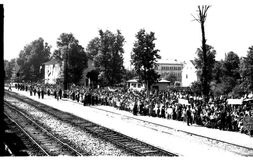 Tragom starih fotografija: Željeznička stanica u Visokom, prolazak “Plavog voza”