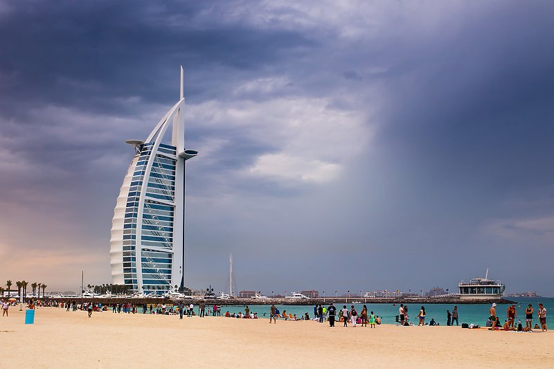 Ujedinjeni Arapski Emirati pomoću dronova “stvaraju” kišu