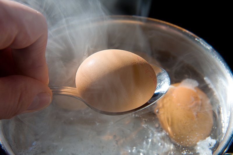 Jednostavan trik uz koji ćete lakše oguliti kuhana jaja