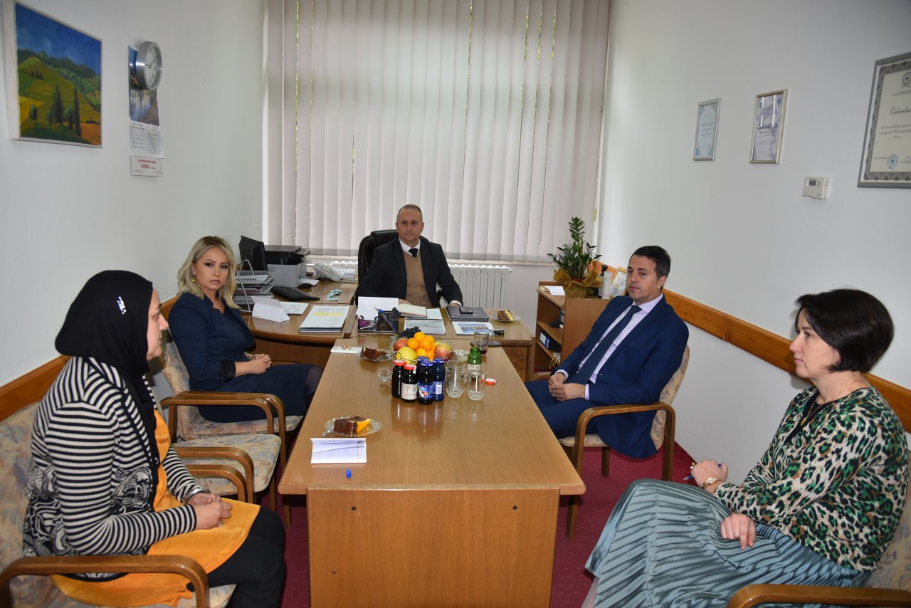 Gradonačelnik Mirza Ganić posjetio Centar za socijalni rad Visoko