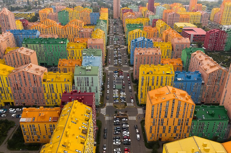 Pravi Lego grad u Ukrajini: Šareno naselje plijeni pažnju neobičnom arhitekturom