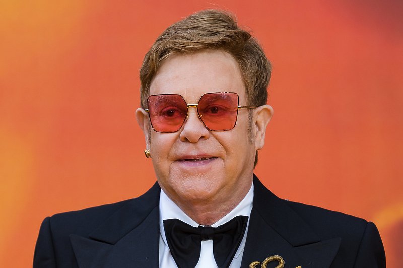 Elton John zaražen koronavirusom, odgođeni nastupi u SAD-u