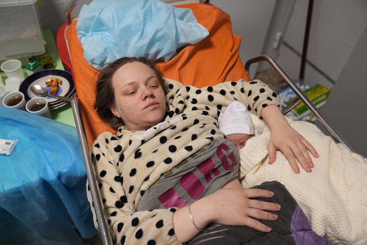 Ukrajinska blogerka opisala uslove poroda dok traje rat: Komadi stakla su letjeli okolo