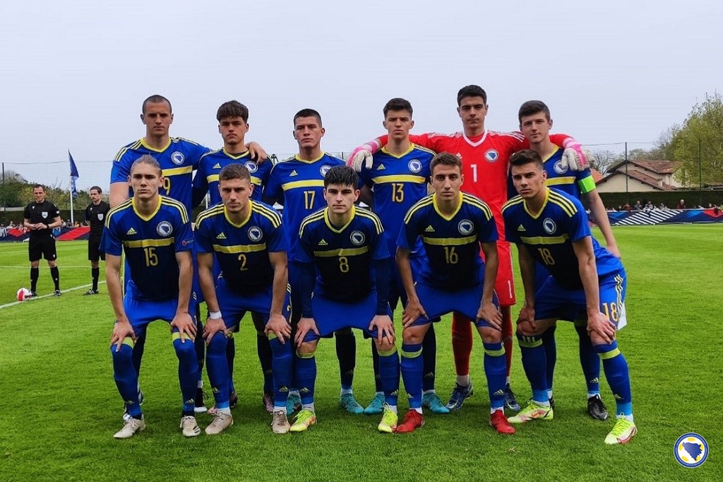 Juniori u finišu utakmice ostali bez Europskog prvenstva