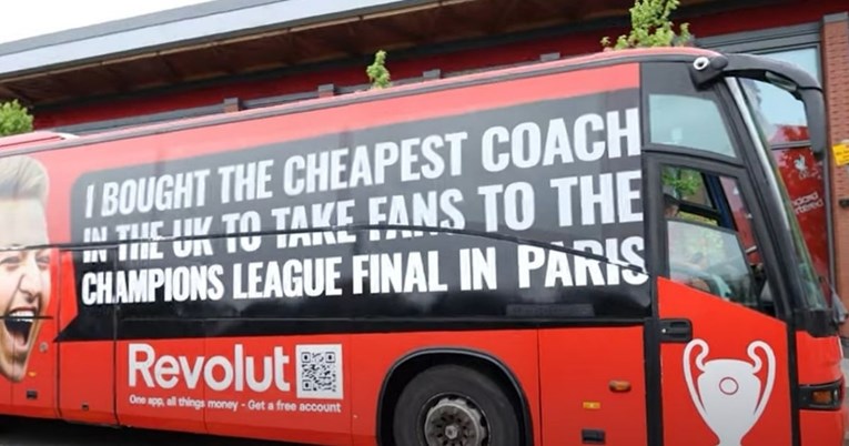 Kupio najjeftiniji autobus u Engleskoj i poveo navijače u Pariz. Evo kako su završili