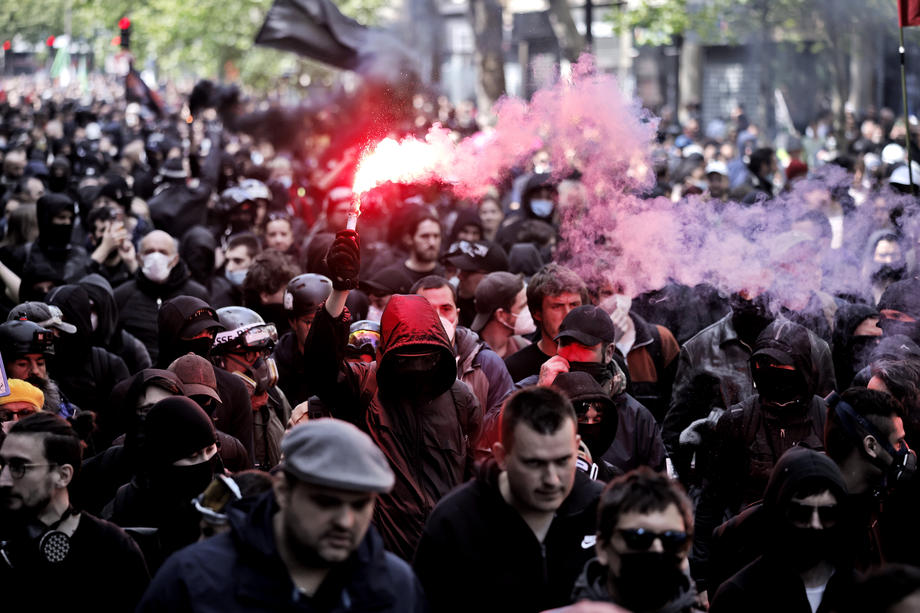 Sukob policije sa demonstrantima u Parizu
