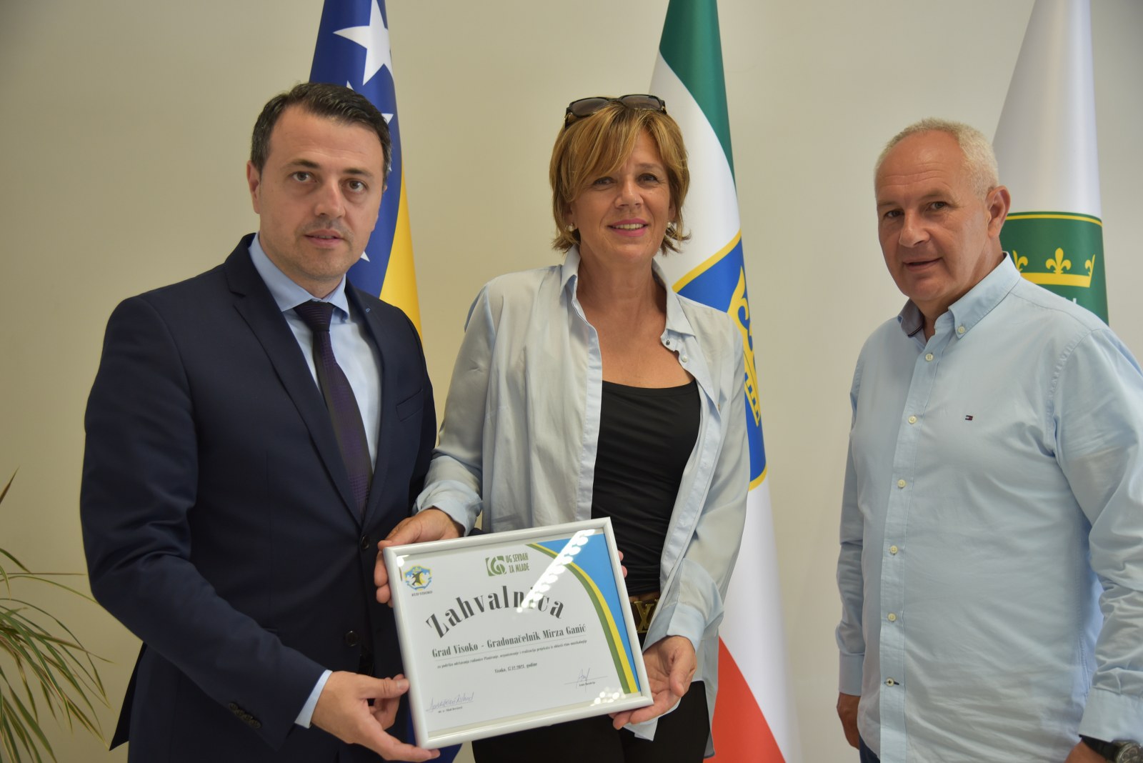 Predstavnici KUD „Visoko“ uručili zahvalnicu gradonačelniku Mirzi Ganiću