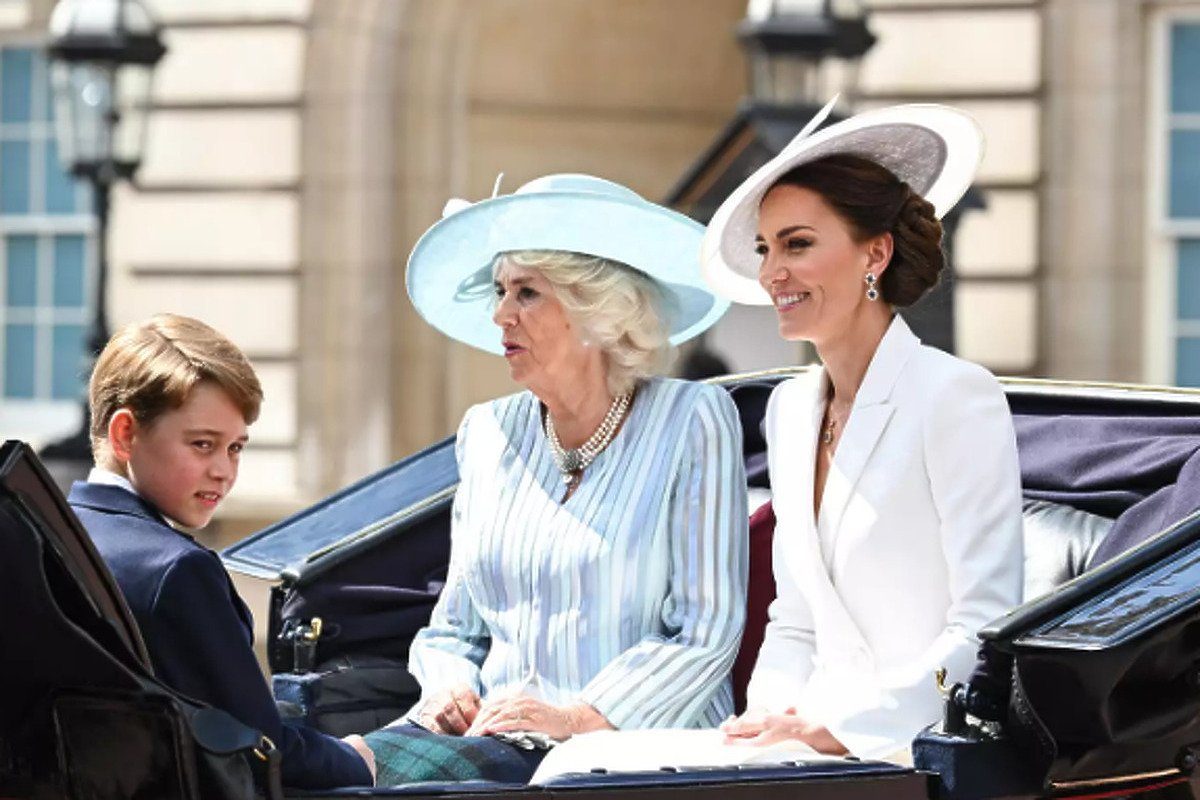 Kate Middleton pomoću ovih trikova uspjeva izgledati puno mlađe Kate Middleton pomoću ovih trikova uspjeva izgledati puno mlađe