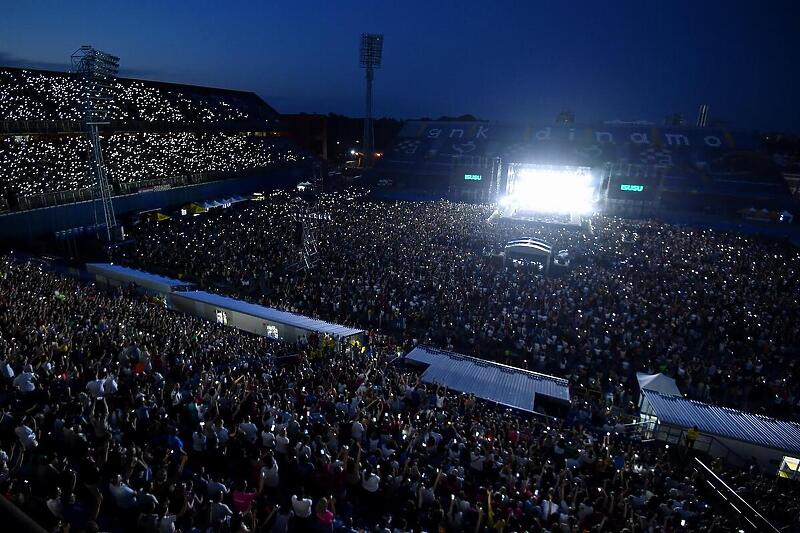 Na zagrebačkom Maksimiru okupilo se oko 50.000 ljudi na “katoličkom Woodstocku”