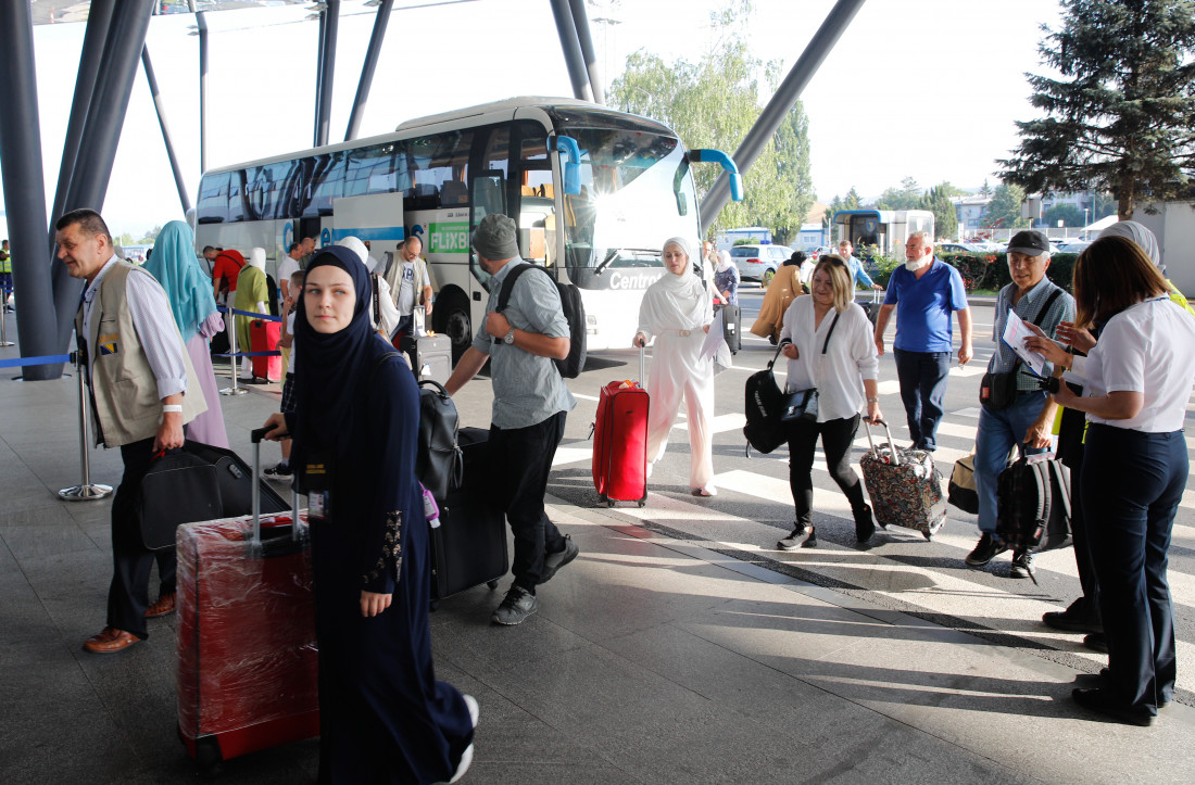 Prva grupa hadžija iz Bosne i Hercegovine krenula na put ka Medini