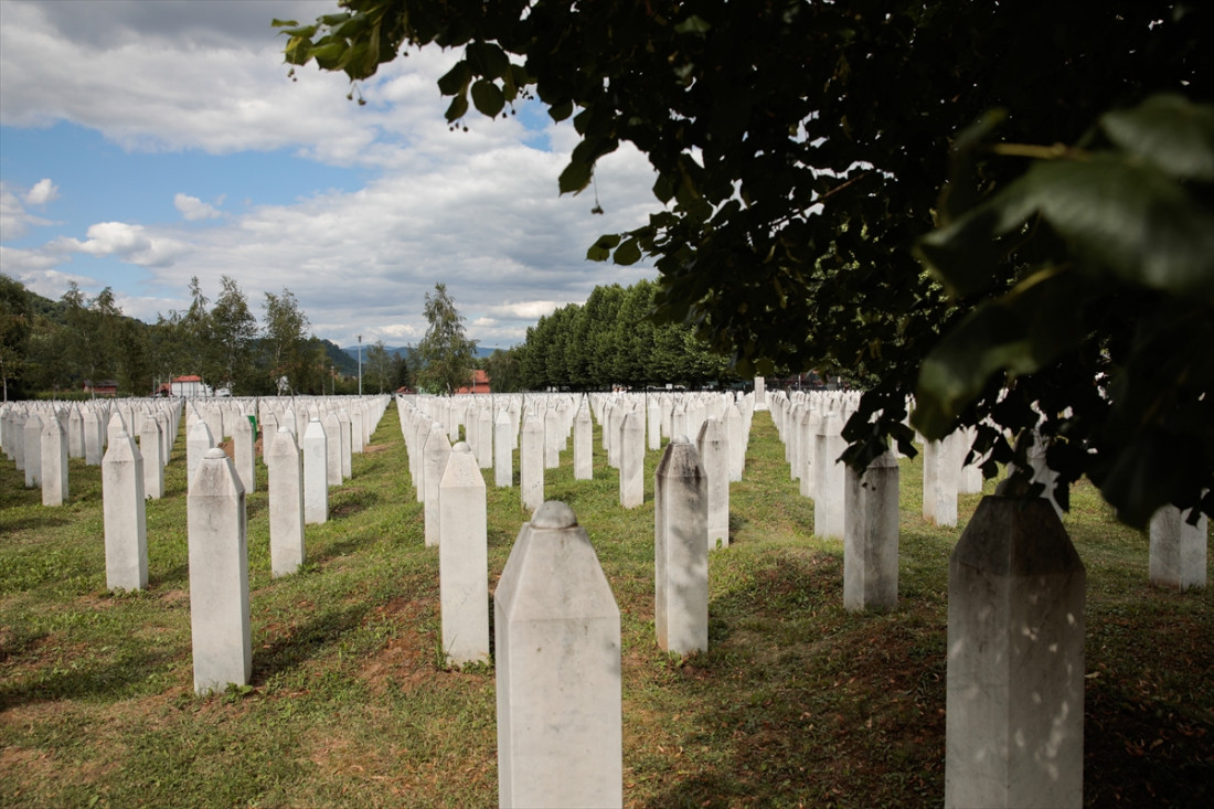 UN izrazio solidarnost s porodicama žrtava, zabrinutost zbog negiranja genocida u Srebrenici
