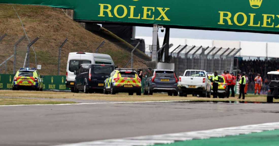 Sedam uhapšenih zbog ulaska na stazu Formule 1 na Silverstoneu