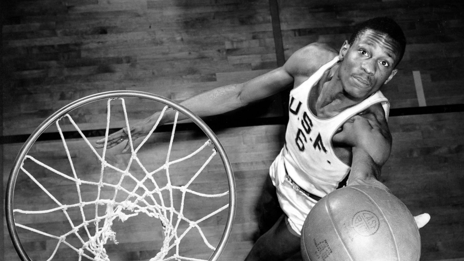 Preminuo slavni košarkaš Bill Russell