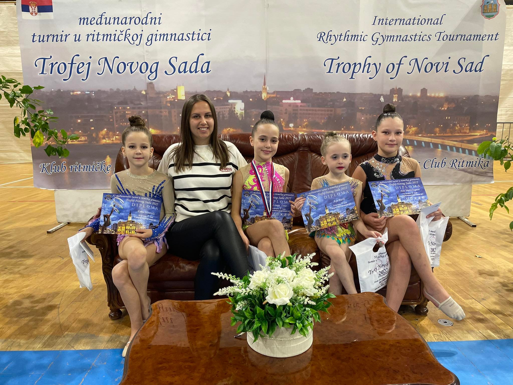 (FOTO) Članice KRG “Visoko” nastupale na turniru u Novom Sadu
