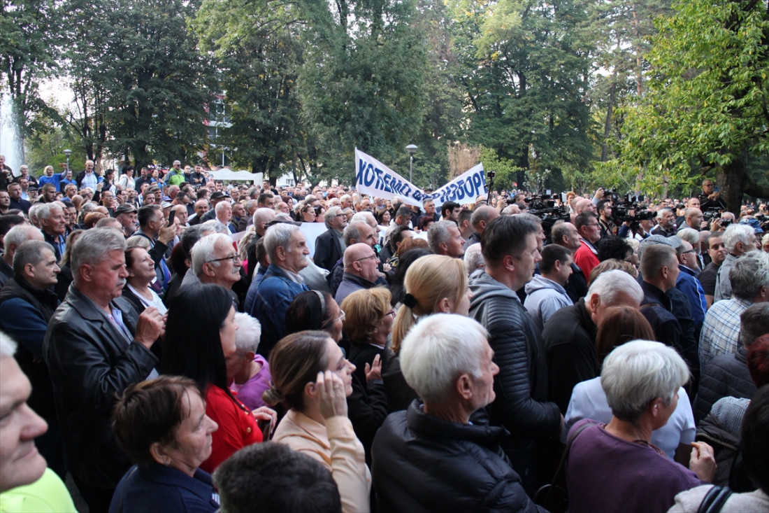 Banja Luka: Opozicija zbog navoda o krađi traži nove izbore