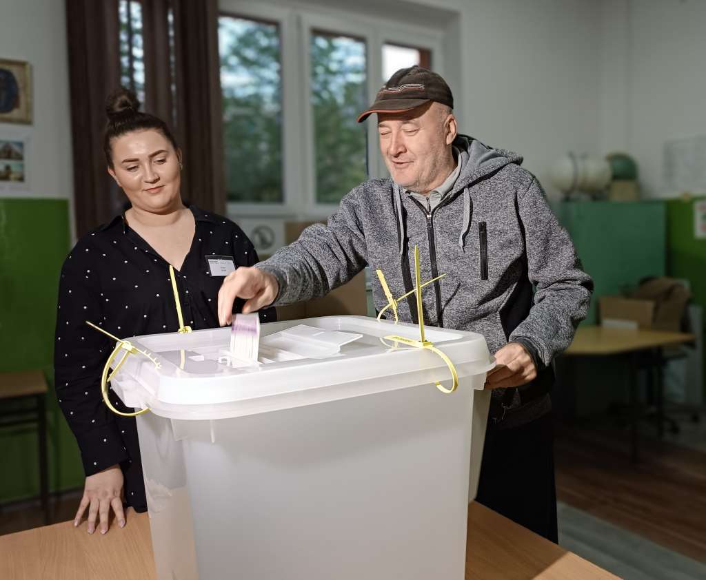 Počeli Opći izbori i u 12 gradova u ZDK-u, registrovano 328.411 glasača