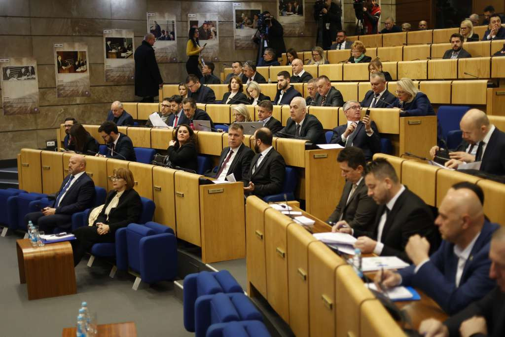 Predstavnički dom odobrio Prijedlog budžeta FBiH za 2023. godinu