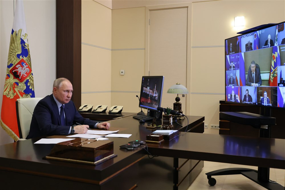 Putin: Vojska mora da zaustavi granatiranje ruskih oblasti