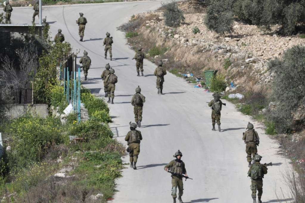 Izraelske snage ubile naoružane Palestince tokom racije u izbjegličkom logoru
