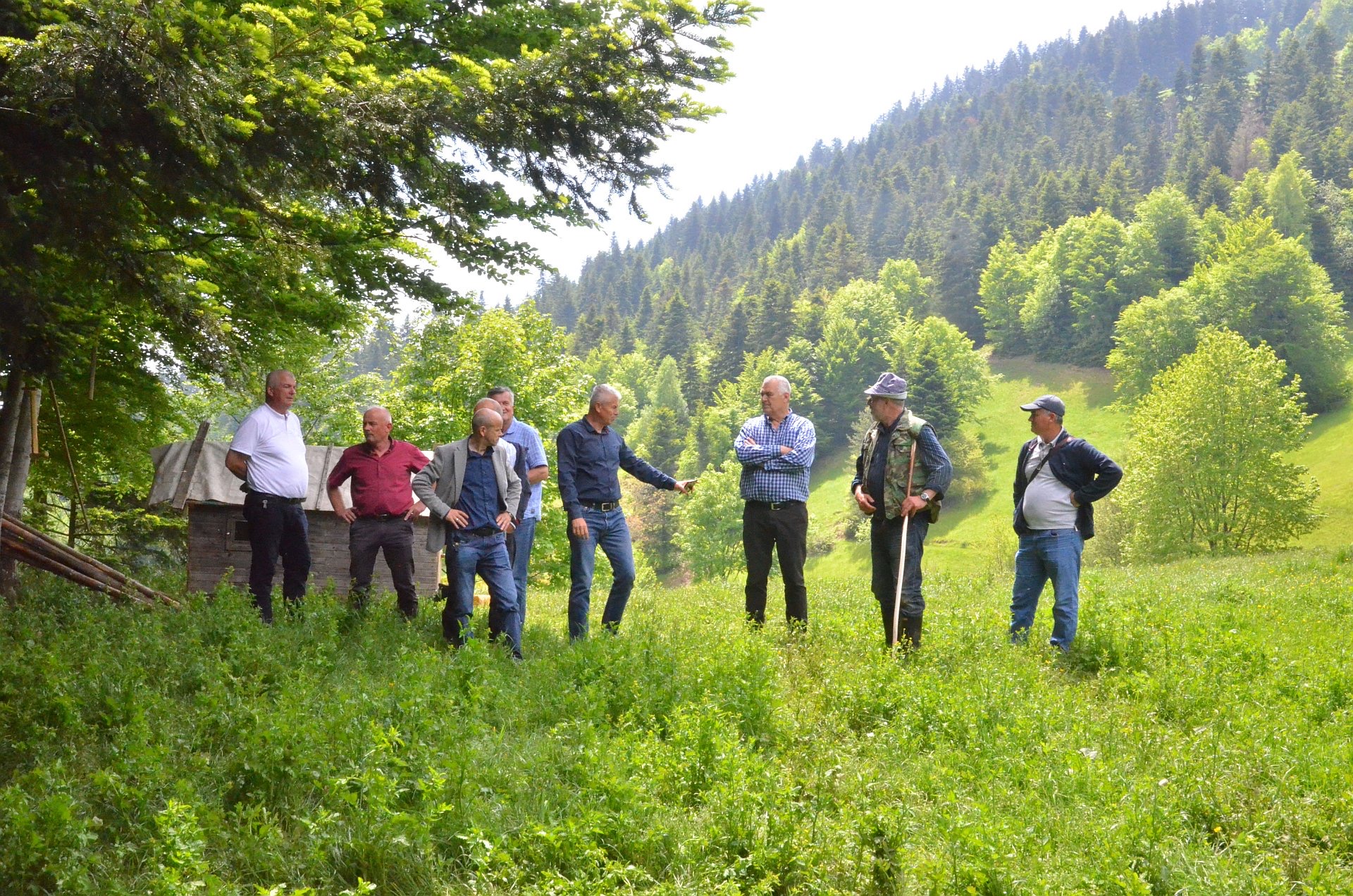 Ministar Vinko Marić posjetio poljoprivrednike u Željeznom Polju kod Žepča