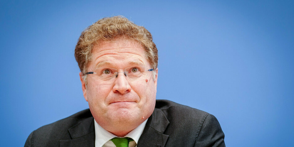 Njemačka: Prijevremeno penzionisanje pomoćnika ministra ekonomije zbog optužbi za nepotizam