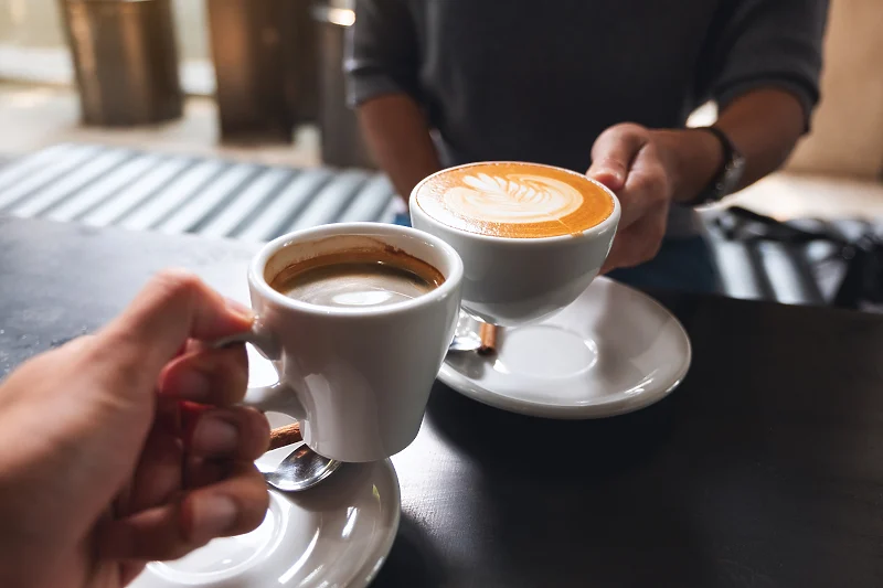 Šest znakova da trebate smanjiti unos kofeina